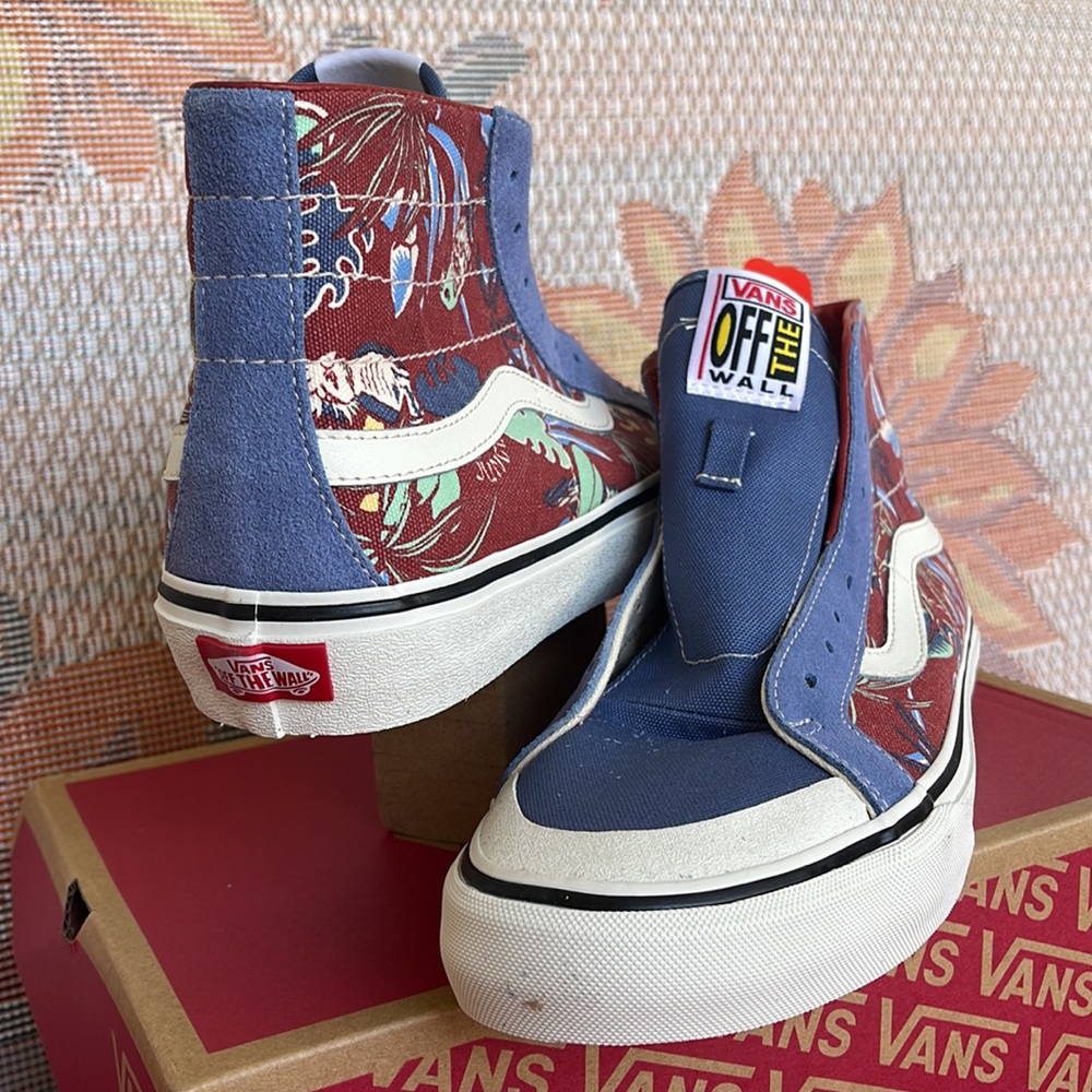 Vans Sk8-Hi 138 Dec
(Hawanjng|)Mnlghtblmshmlw
VNOA4BX2B6R
WMNS sneakers - Picture 10 of 16
